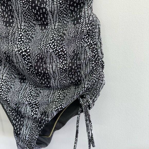 Senita Athletics Women’s Elena One Piece Elements - Picture 6 of 8